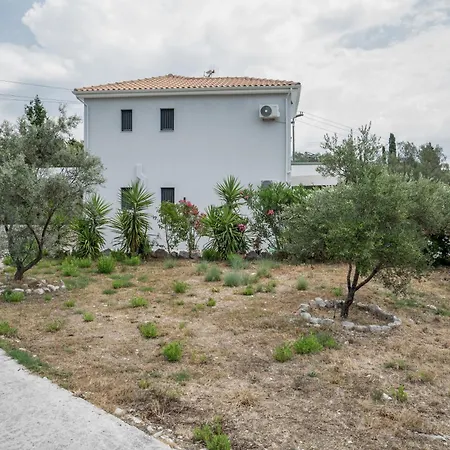 Maura